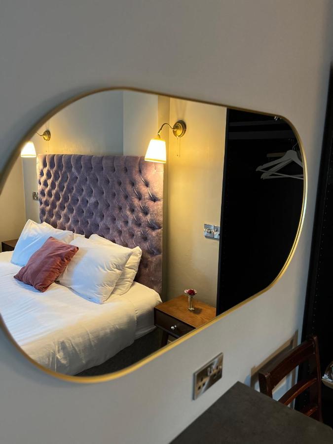 Topper'S Rooms Guest Accommodation Carrick-on-Shannon Exterior photo