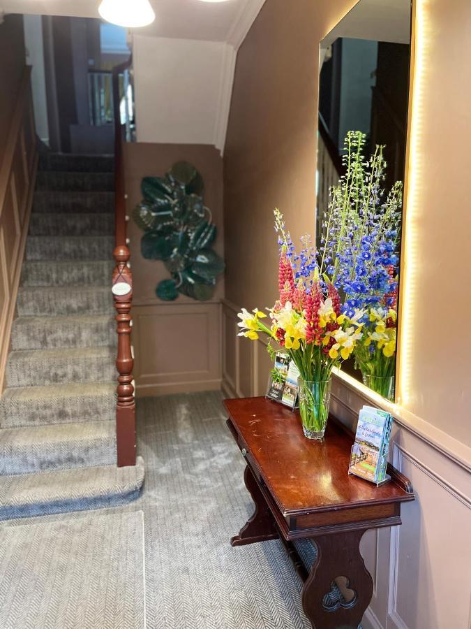 Topper'S Rooms Guest Accommodation Carrick-on-Shannon Exterior photo