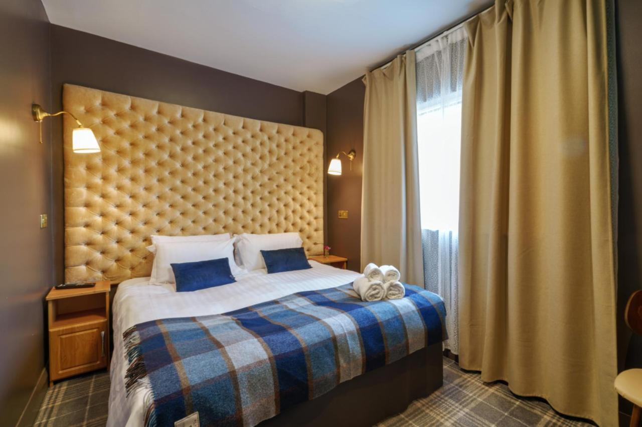 Topper'S Rooms Guest Accommodation Carrick-on-Shannon Exterior photo